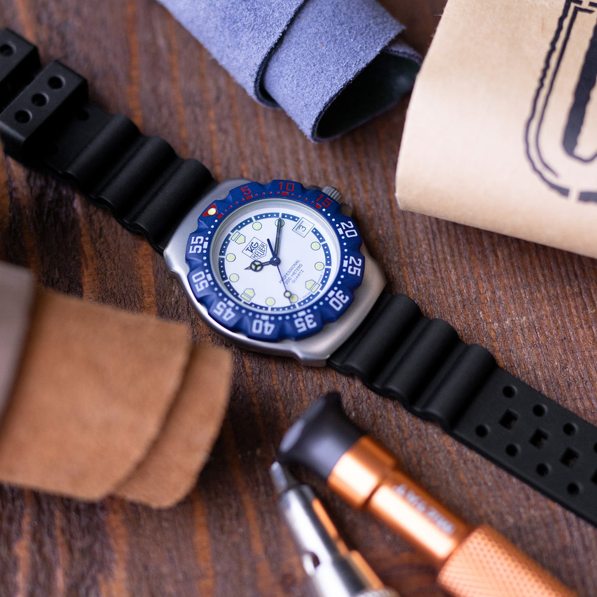 18mm, 20mm or 22mm Quick Release Watch Band Black Diver FKM Rubber Strap, Brushed