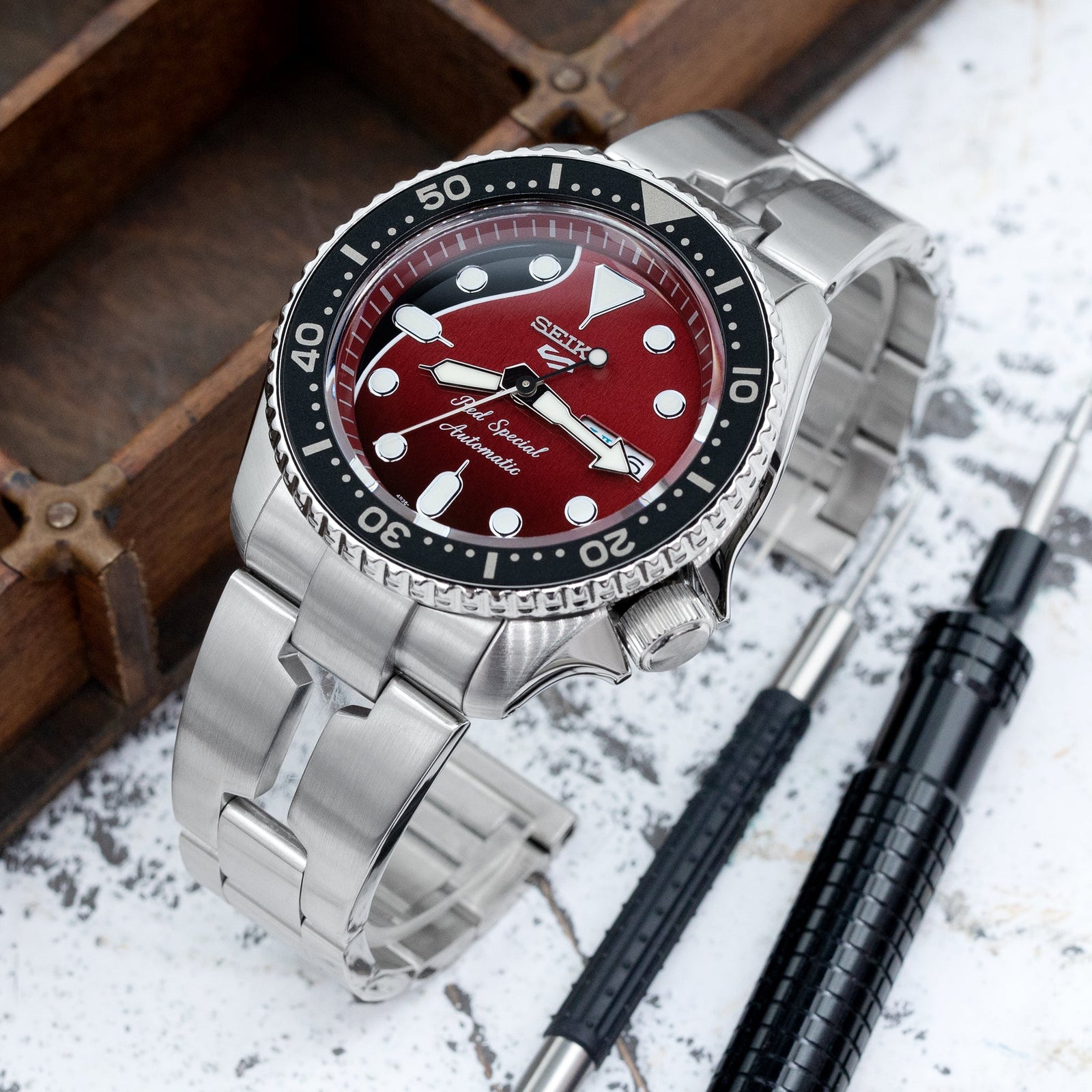 22mm Retro Shaver Blade Watch Band for Seiko 5 Sports 42.5mm, 316L Stainless Steel Brushed V-Clasp Strapcode Watch Bands