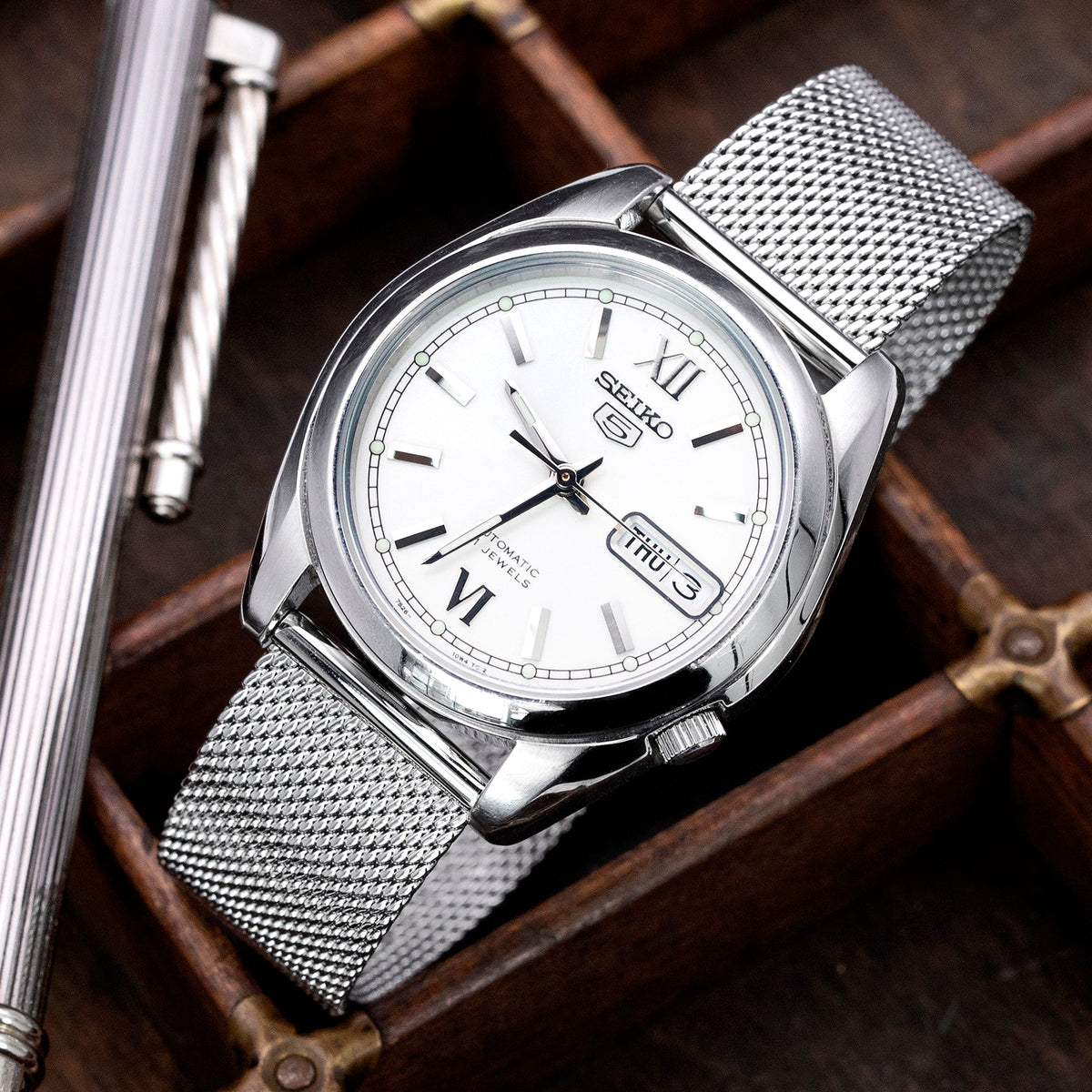 Seiko 5 SNKL51K1, Mesh watch band by strapcode