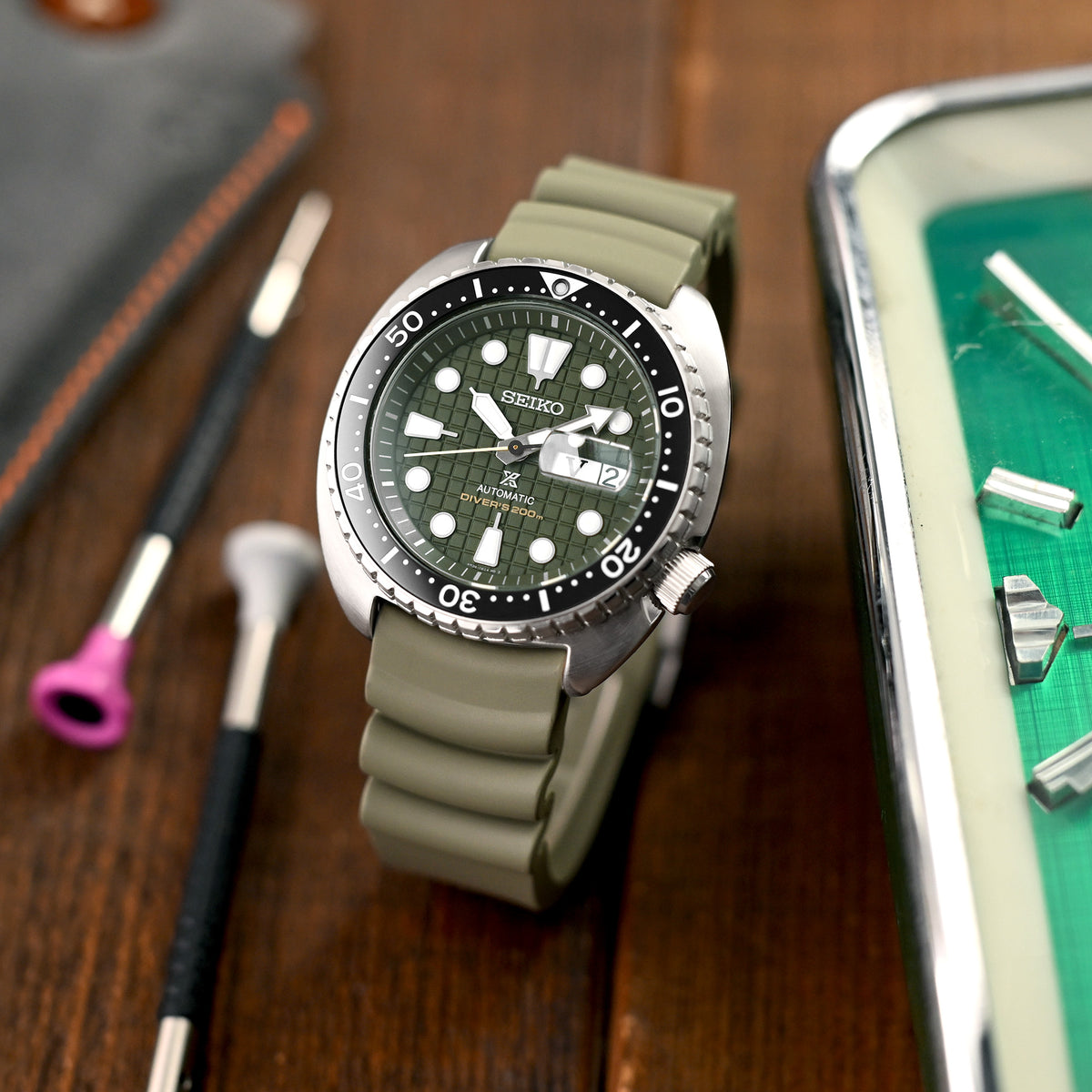 Q.R. Firewave Resilient Curved End FKM rubber Watch Strap, Ash Green