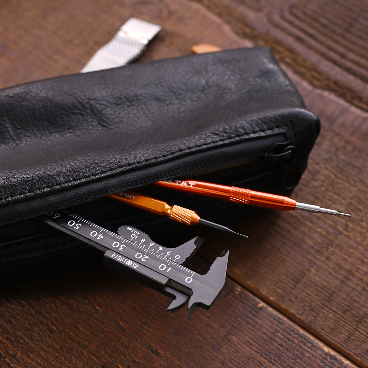 Travel Leather Zipper Watch Pouch, Two pockets storage for watch band and tools