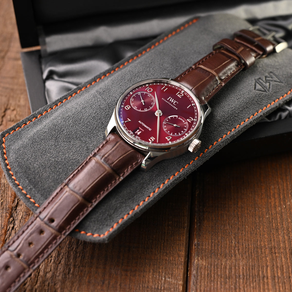 20mm, 22mm CrocoCalf (Croco Grain) Matte Brown Semi-Curved Watch strap, Brown Stitching, P