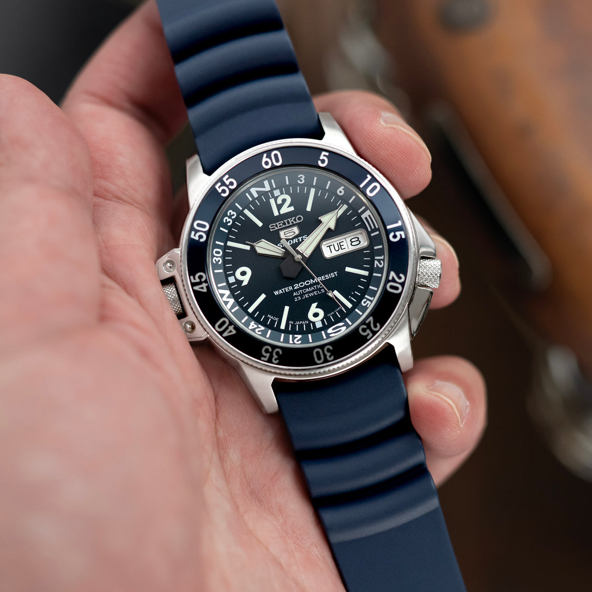 Q.R. Firewave Resilient Curved End FKM rubber Watch Strap, Navy Blue