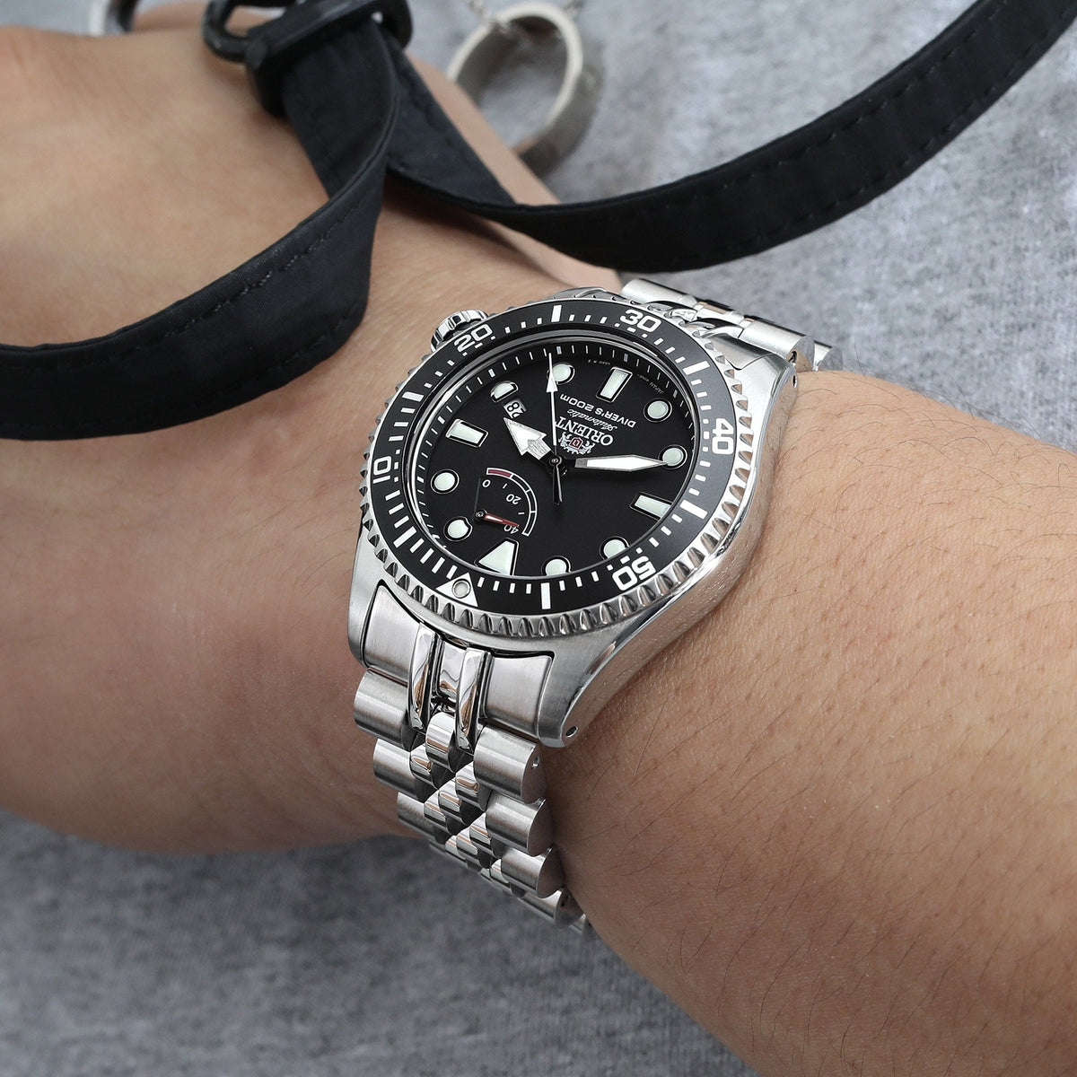 Orient RA-EL0001B00B Men Triton Black Dial Power Reserve Automatic Dive Watch Strapcode Watch Bands