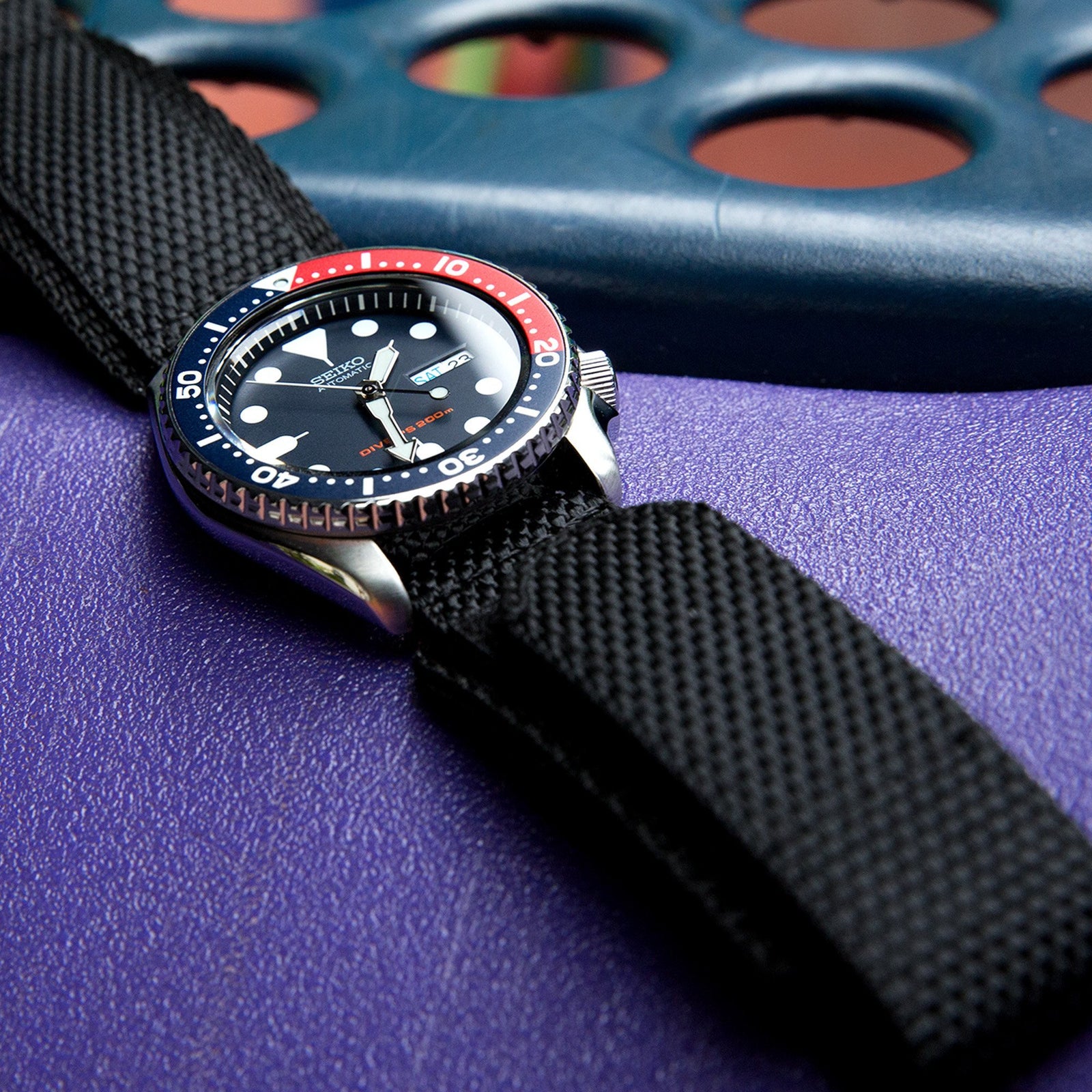 20mm 22mm MiLTAT Honeycomb Black Nylon Velcro Fastener Watch Strap Sandblasted Stainless Buckle XL Strapcode Watch Bands