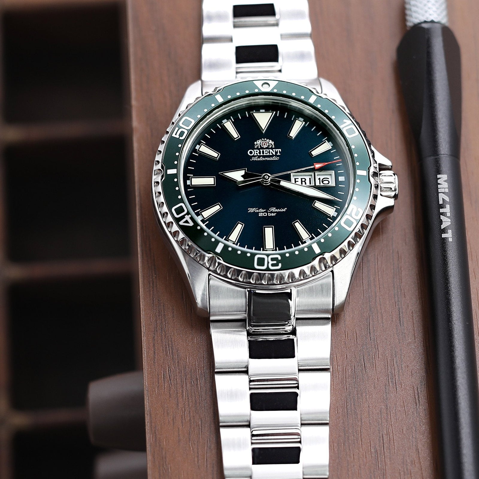 22mm Super-O Boyer Watch Band for Orient Kamasu, 316L Stainless Steel Brushed and Polished V-Clasp Strapcode Watch Bands