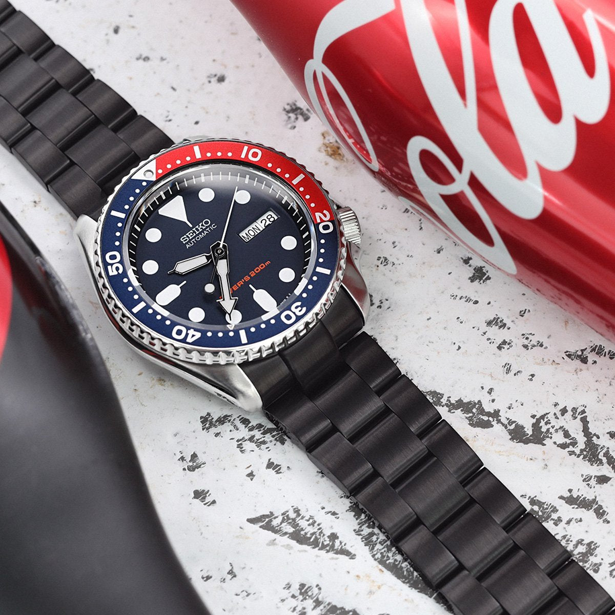 Seiko SKX009 Diver's 200m Automatic Watch Strapcode Watch Bands