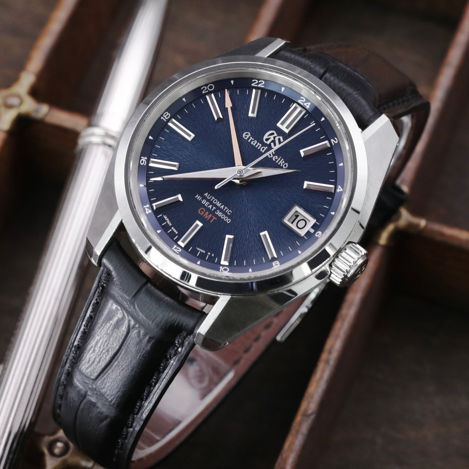 Q.R. 19mm or 21mm Black CrocoCalf (Croco Grain) Semi-Curved Watch Band Strapcode Watch Bands