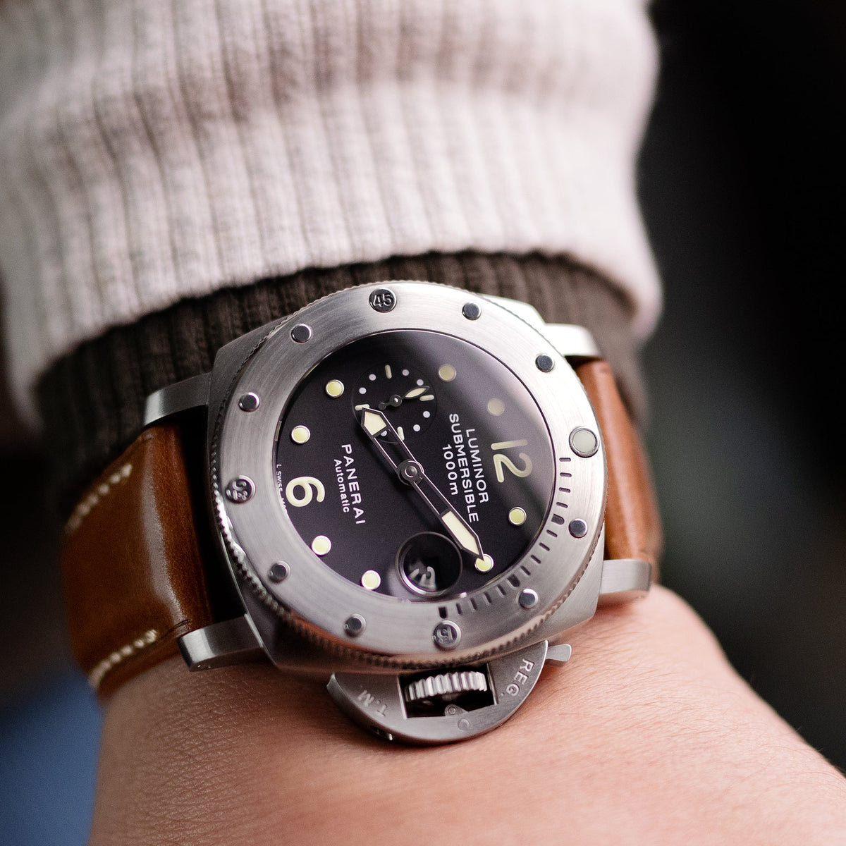 Panerai Luminor Submersible 44mm Steel Mens Watch PAM00243, Breitling Avenger Hurricane 12H Strapcode watch bands