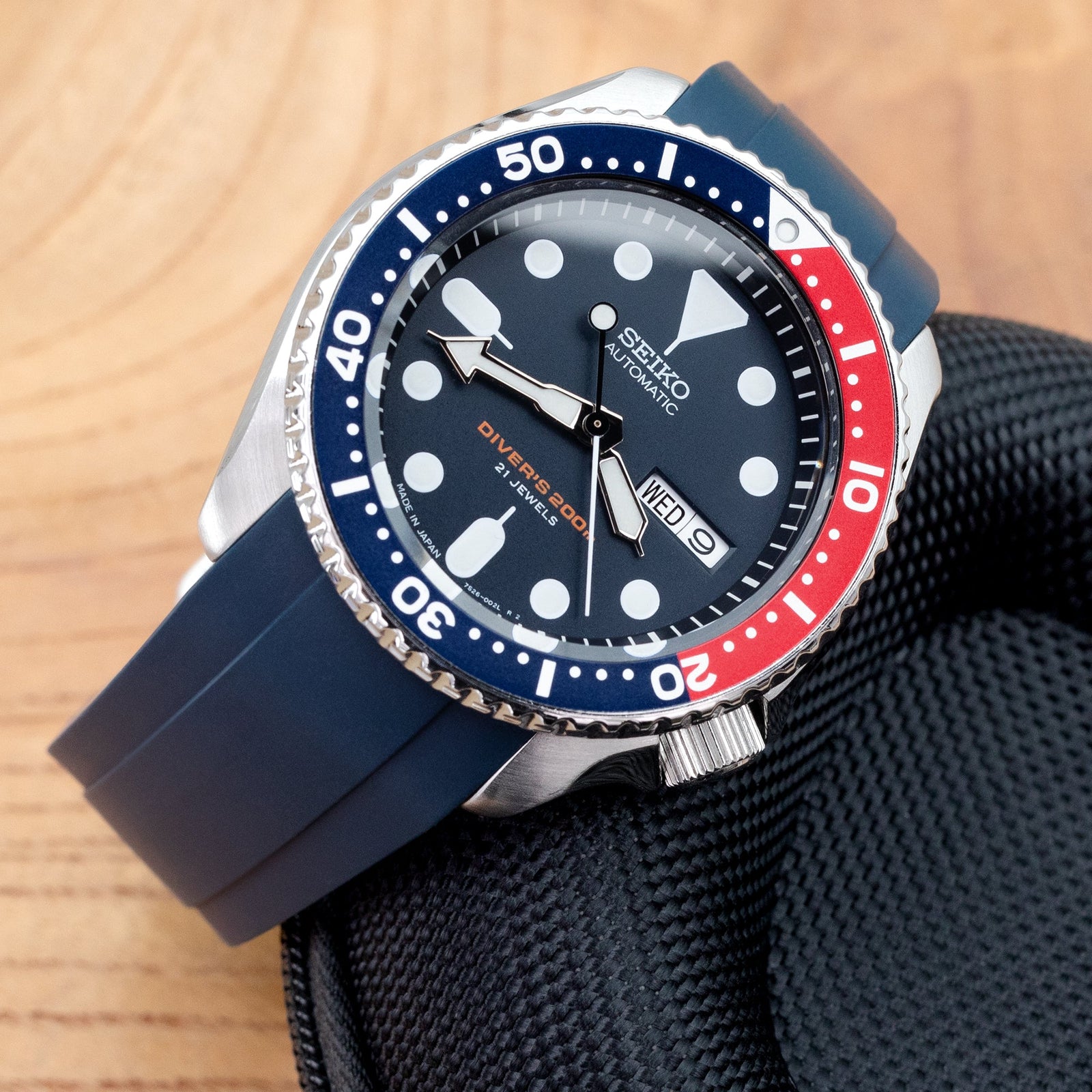 22mm Crafter Blue - CB10-F Blue FKM Rubber Curved Lug Watch Band for Seiko SKX007 Strapcode Watch Bands