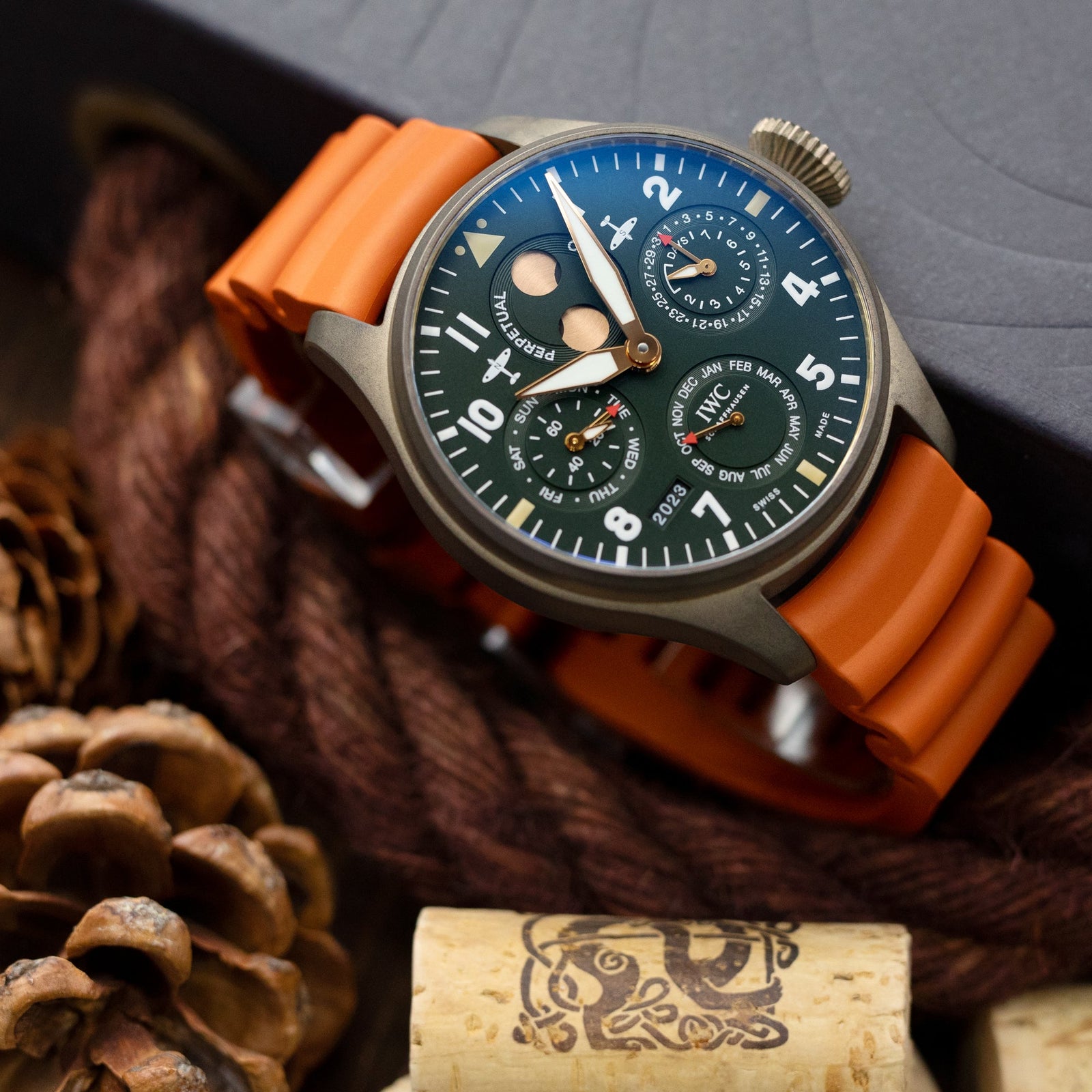 Q.R. Firewave Resilient Cuved End FKM rubber Watch Strap, Burnt Orange Strapcode watch bands