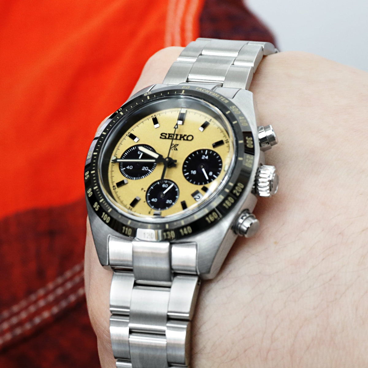 Seiko Speedtimer Panda chronograph SSC817 Gold Dial Seitona Strapcode Watch Bands