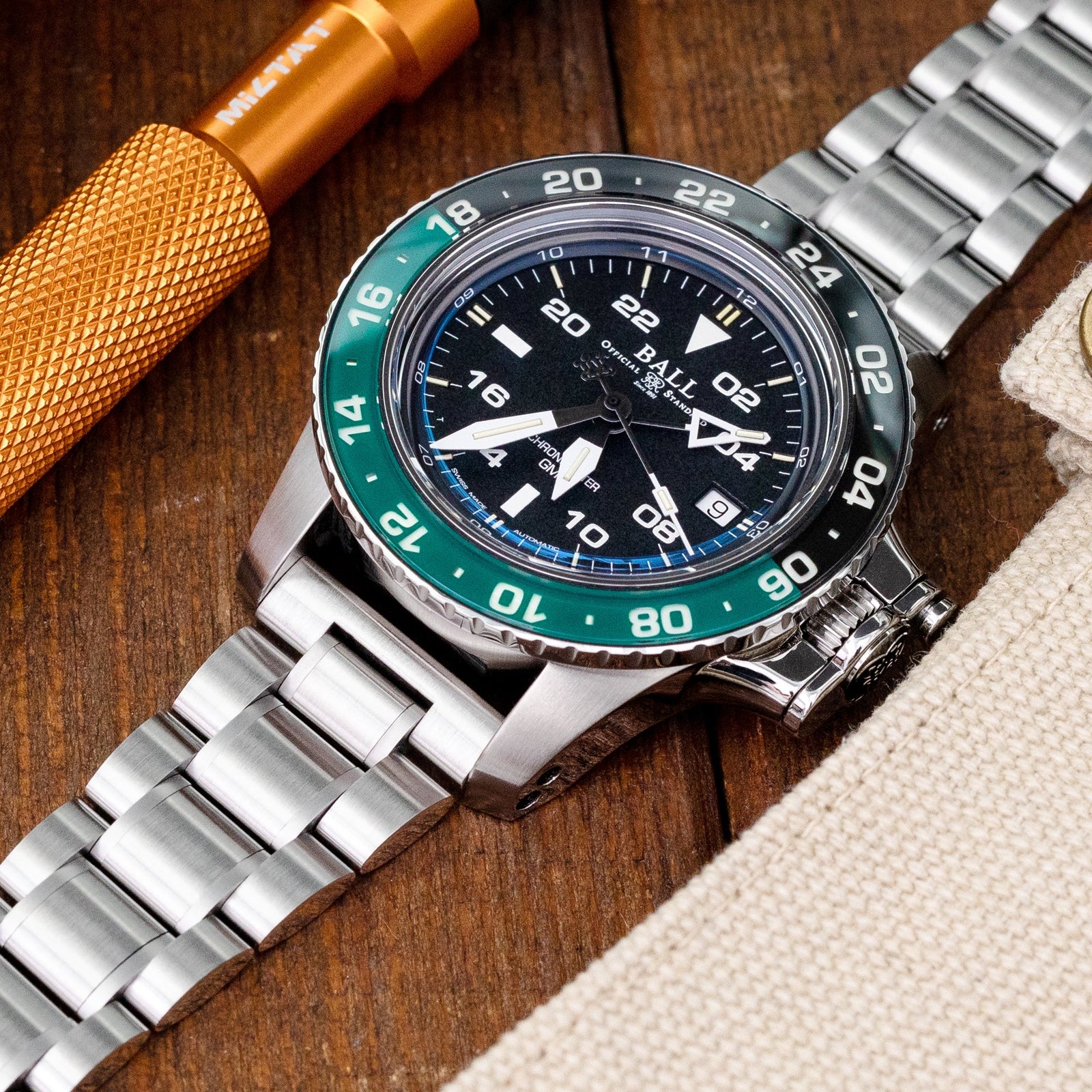 Entwine (PT) QR for Straight End Brushed Strapcode Watch Bands