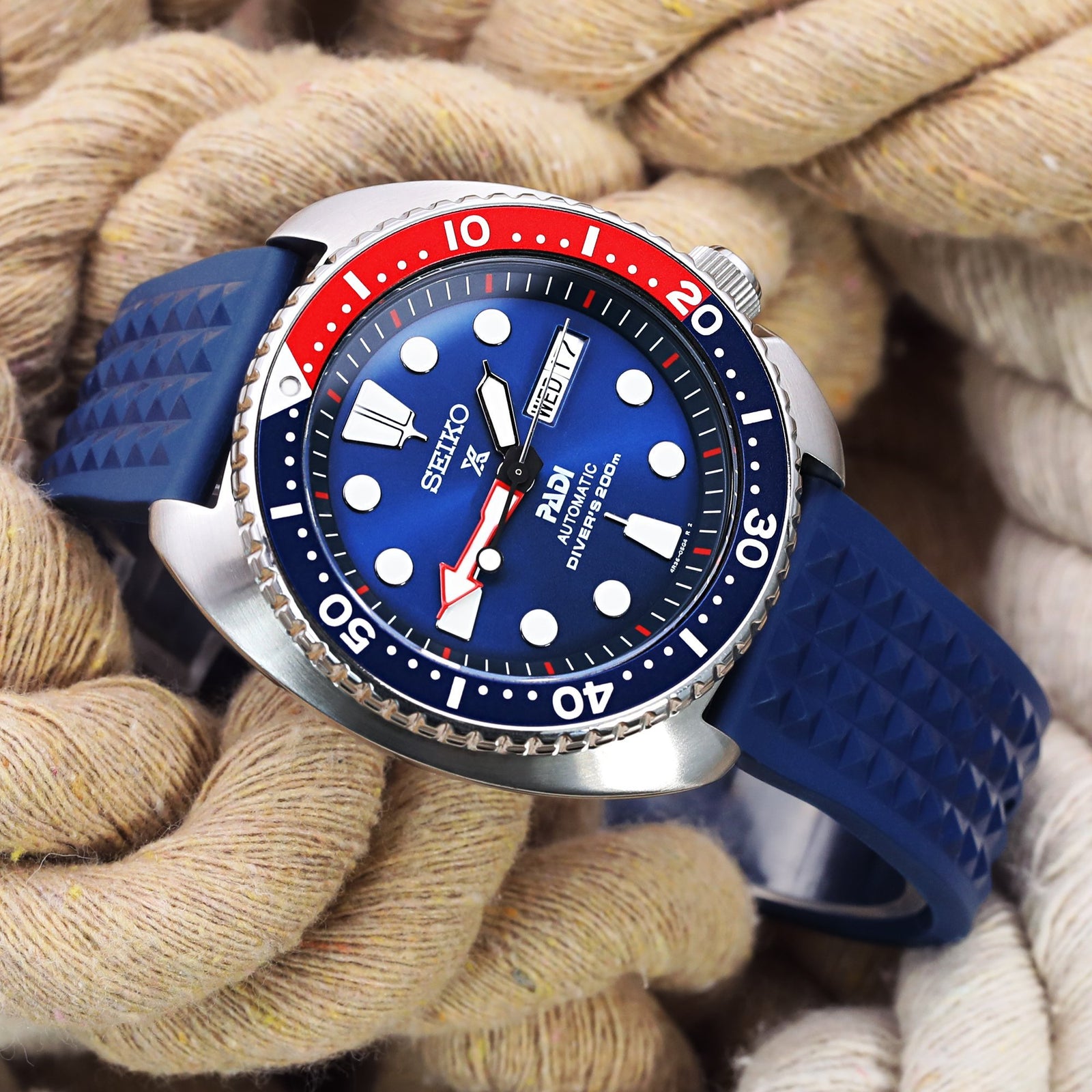 Chaffle Navy Blue FKM Rubber watch strap, 19mm to 22mm Strapcode Watch Bands