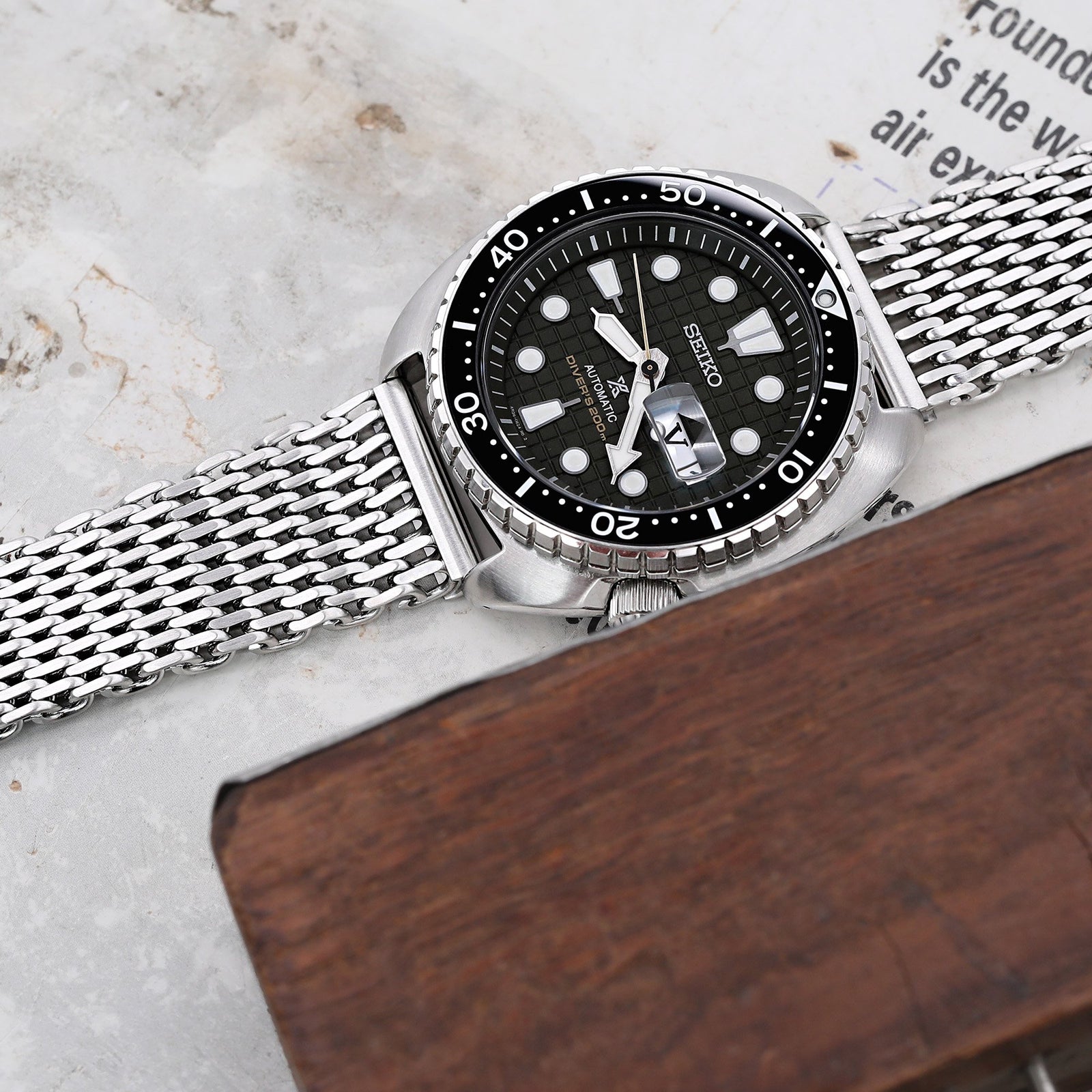 22mm Brushed Tapered Winghead "SHARK" Mesh watch band, V-Clasp Strapcode Watch Bands