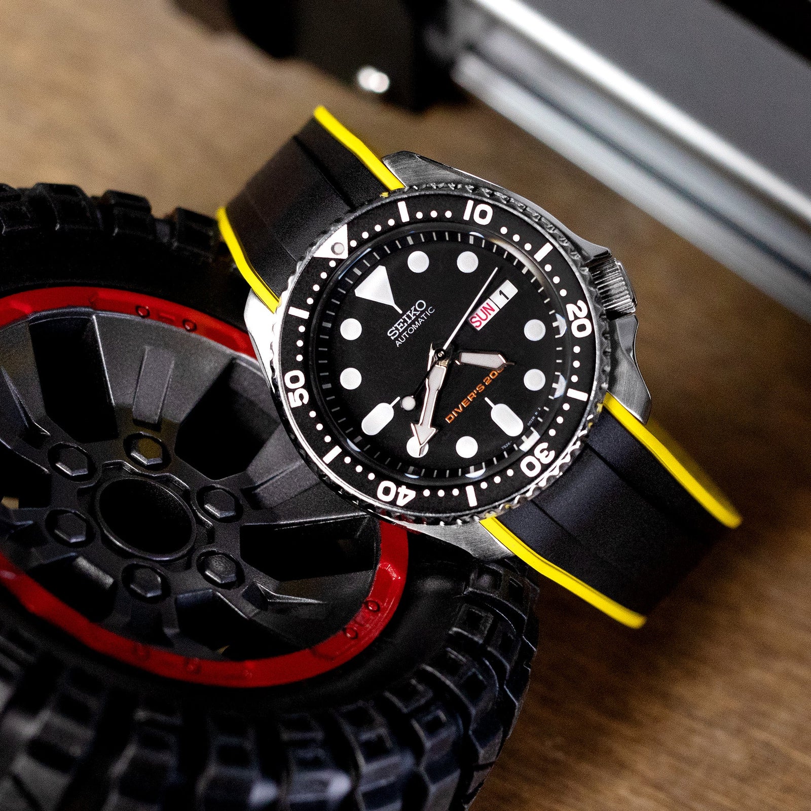 StrapXPro - SX1A Rubber Strap for Seiko SKX007, Black / Yellow